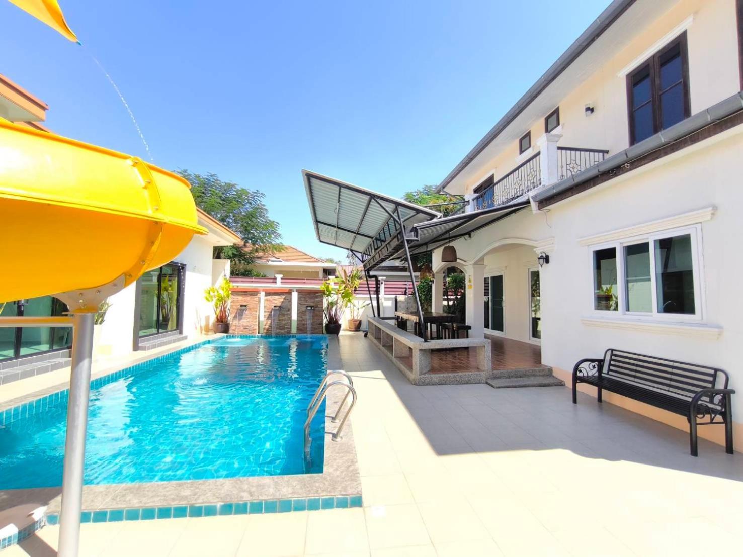 Feriehus Baan Big Family Pool *