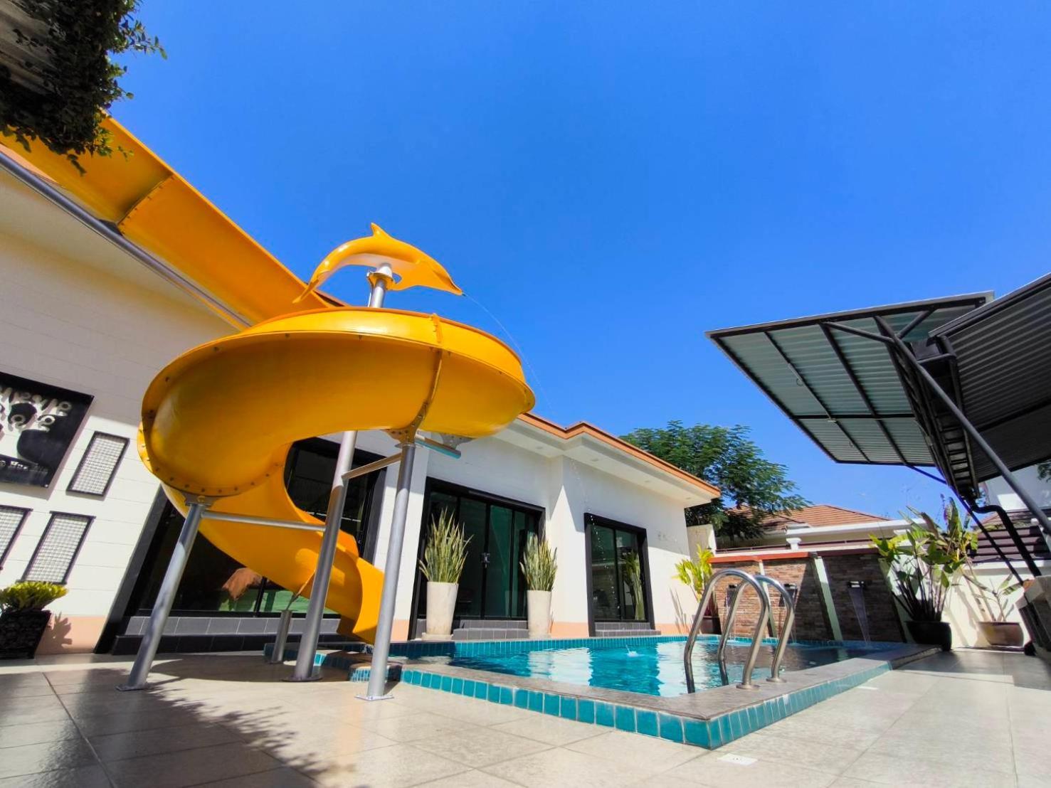 Baan Big Family Pool Feriehus *